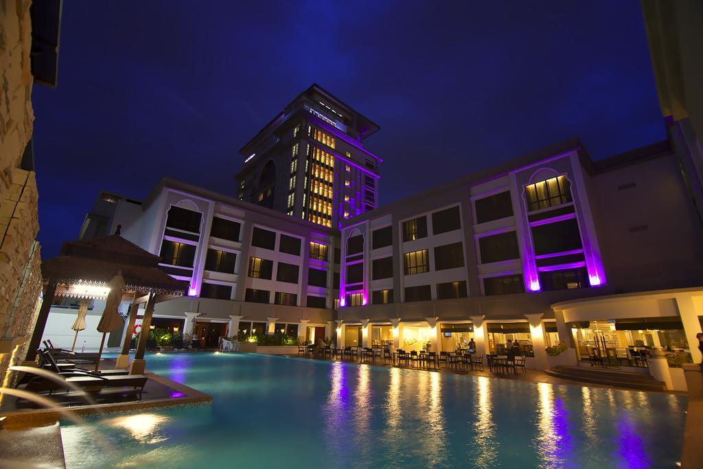 Perdana Kota Bharu Hotel Kültér fotó